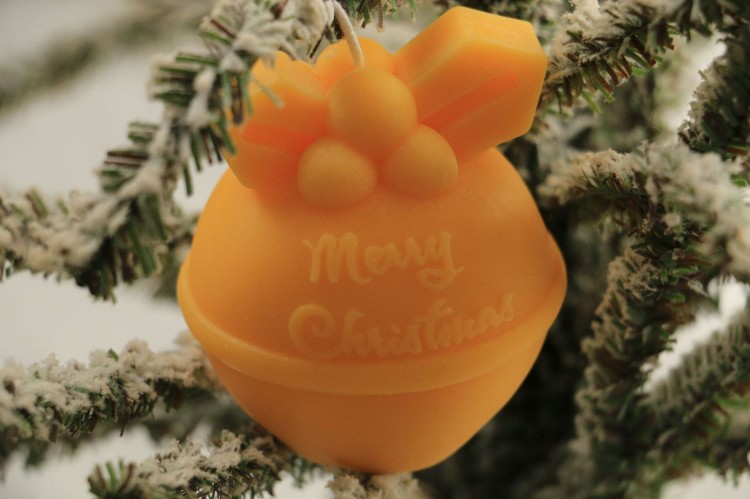 forma-silikonowa-do-swiec-wosku-mydla-gipsu-zywicy-odlewow-swiateczna-bombka-merry-christmas4.jpg